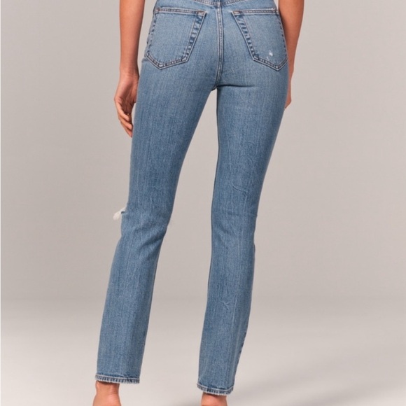 Abercrombie & Fitch Curve Love Ultra High Rise 90s Straight Jean Size 29 / 8 - Picture 2 of 12